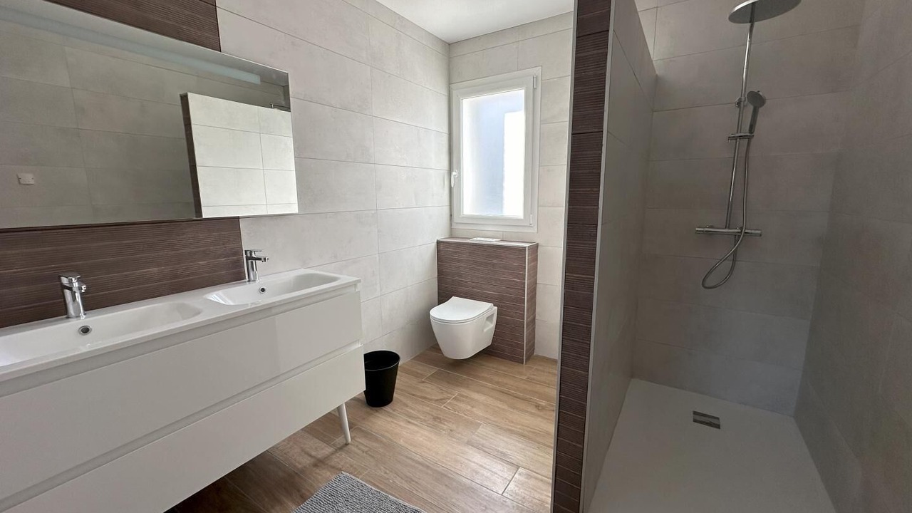 Photo of Bathroom in Saint-Martin-de-Seignanx