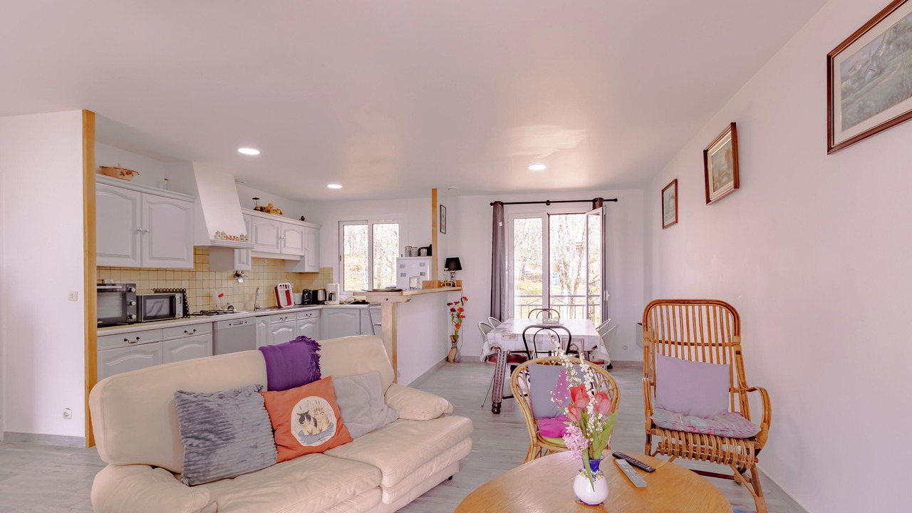 Photo of Livingroom in Saint-Cernin-de-Larche