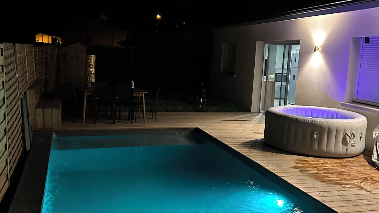 Photo of Outdoor in Ambares-et-Lagrave