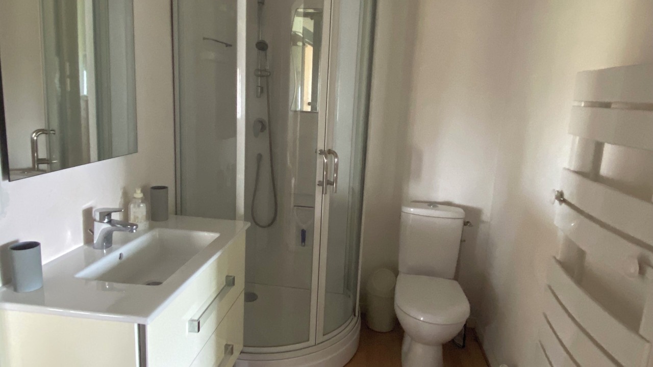 Photo of Bathroom in Issigeac