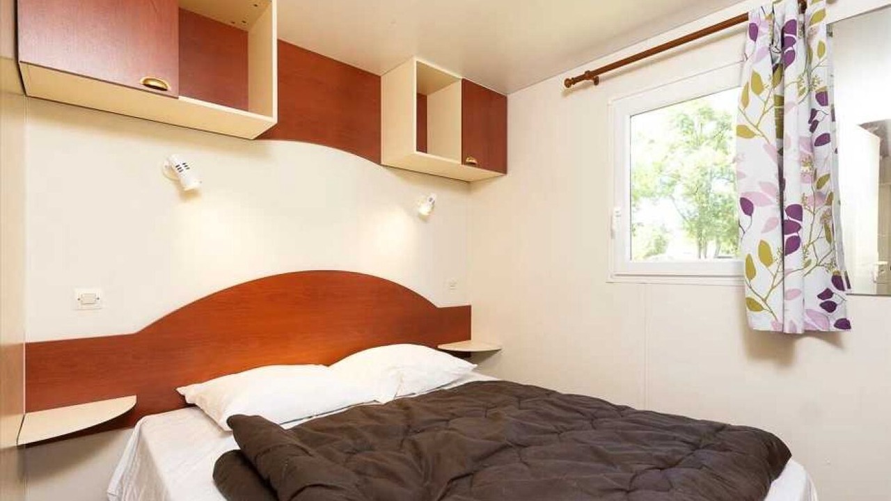 Photo of Bedroom in Montpon-Menesterol