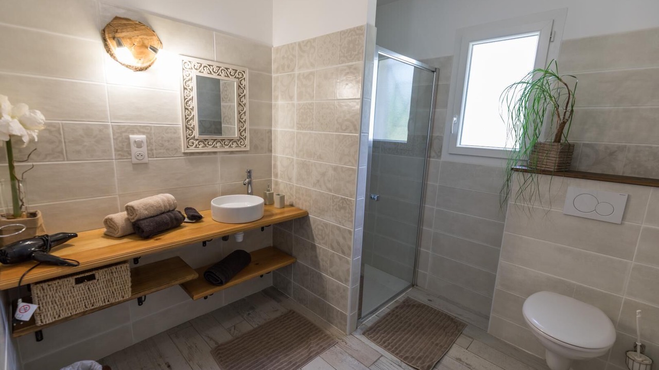Photo of Bathroom in Sabres