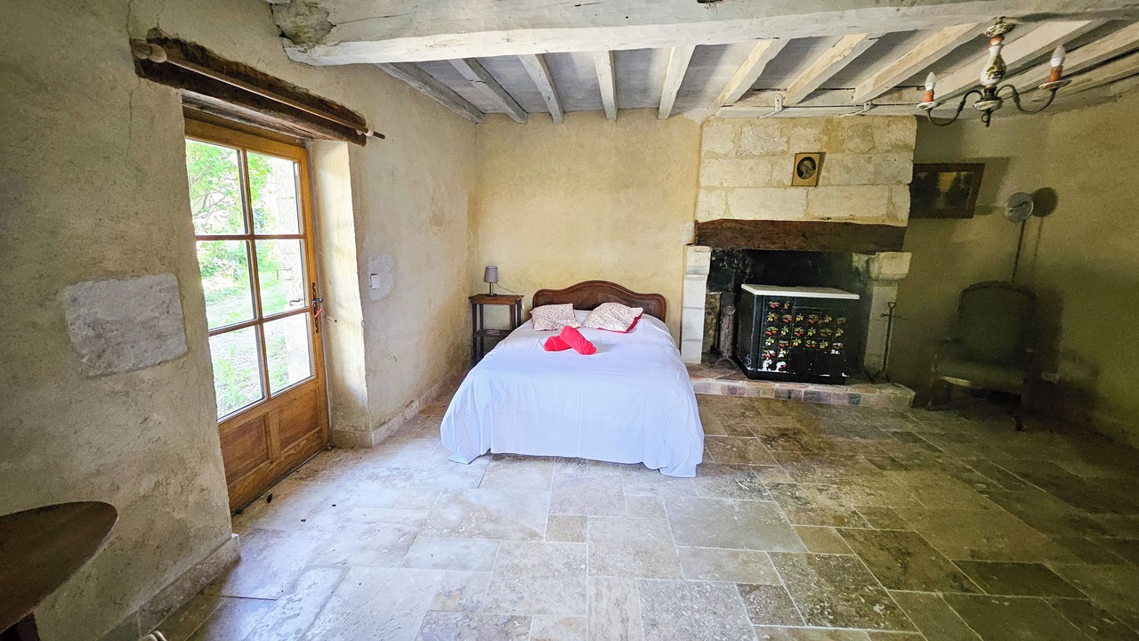Photo of Bedroom in Pillac