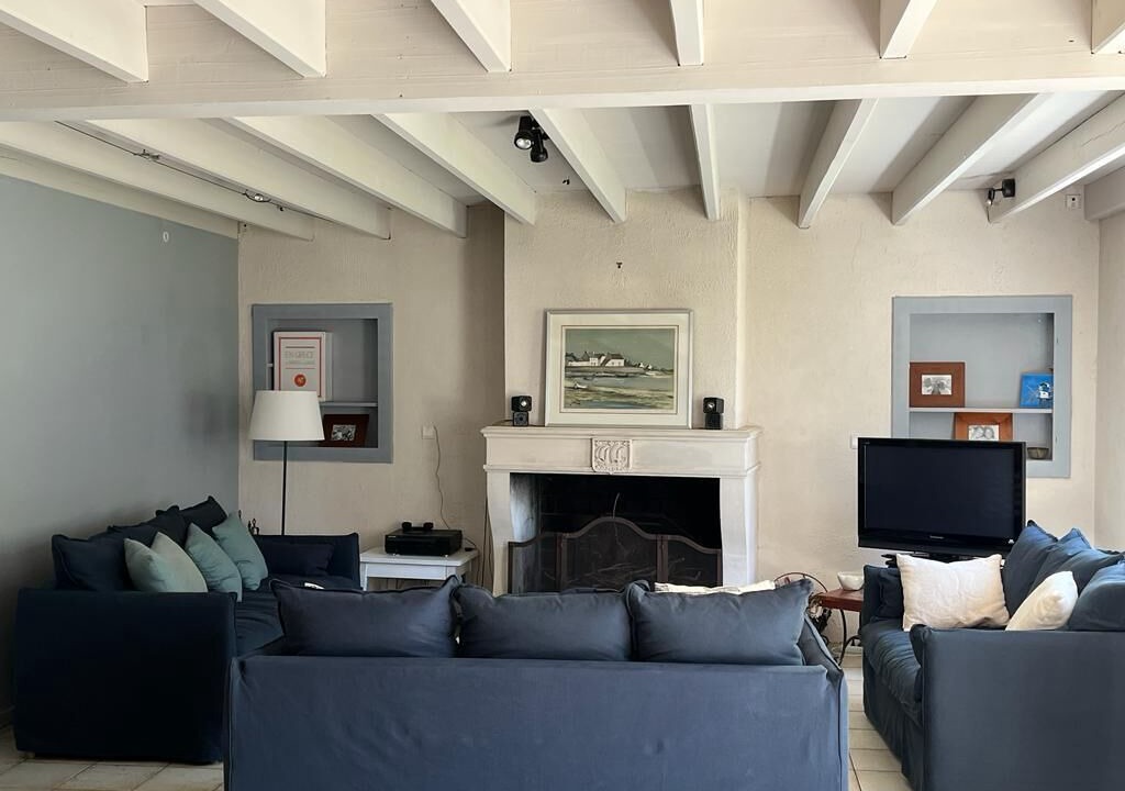 Photo of Livingroom in Croix Chapeau