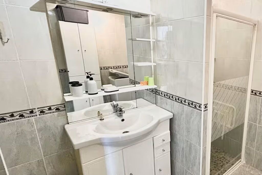 Photo of Bathroom in Lamarque