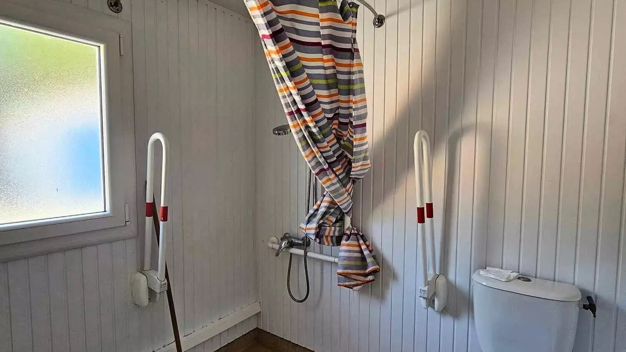 Photo of Bathroom in Vouneuil-sur-Vienne