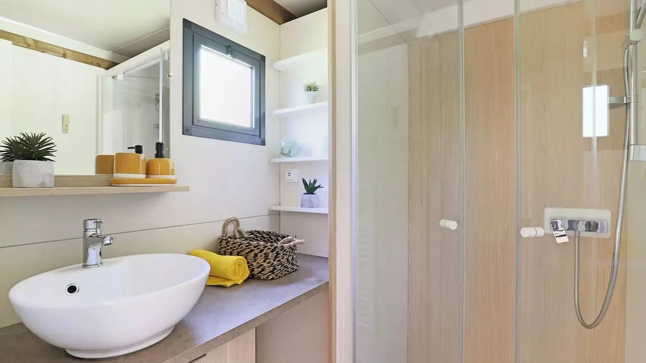 Photo of Bathroom in Vouneuil-sur-Vienne