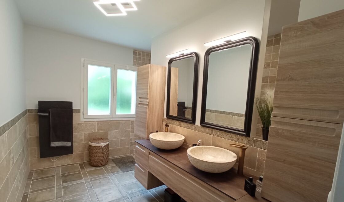 Photo of Bathroom in Sorges-et-Ligueux-en-Perigord