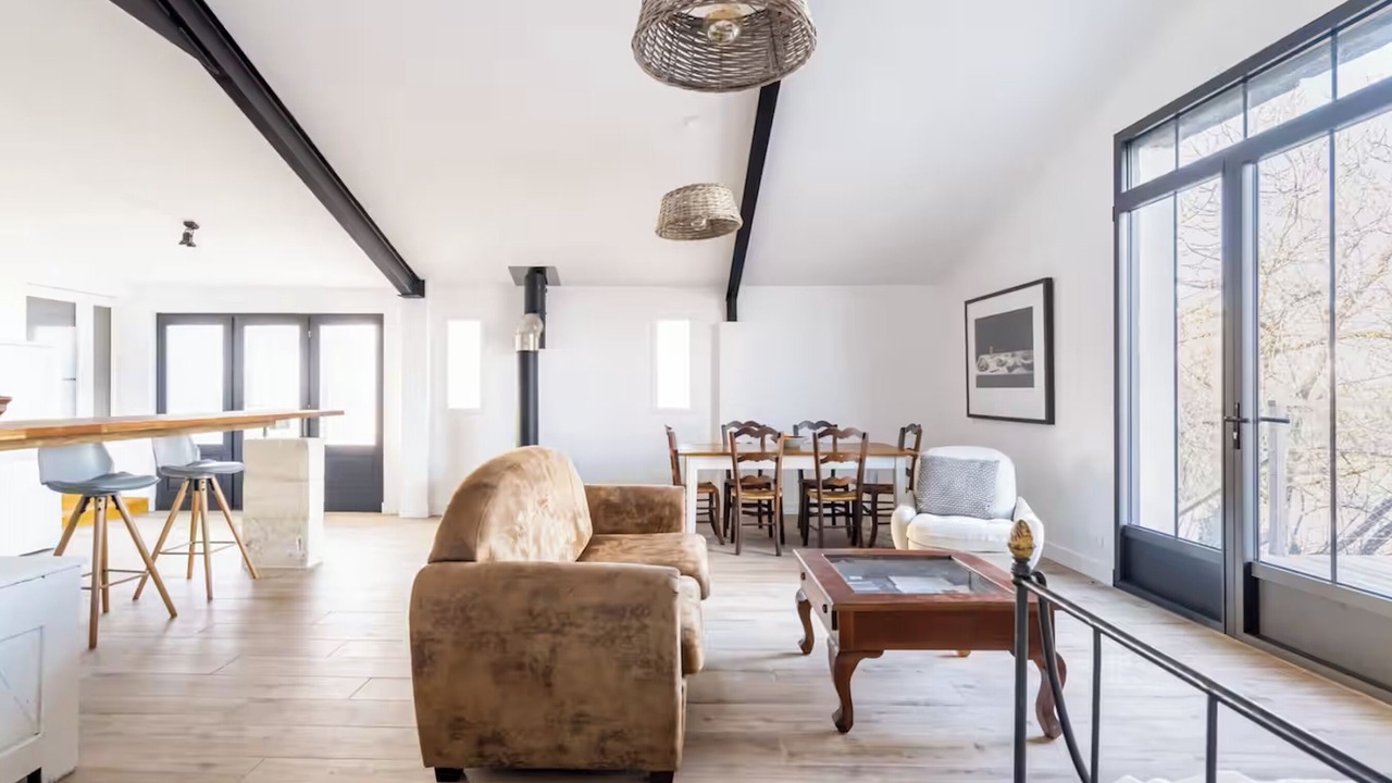 Photo of Livingroom in Saint-Genes-de-Castillon