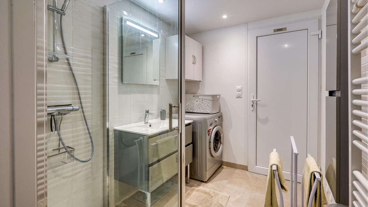 Photo of Bathroom in Saujon