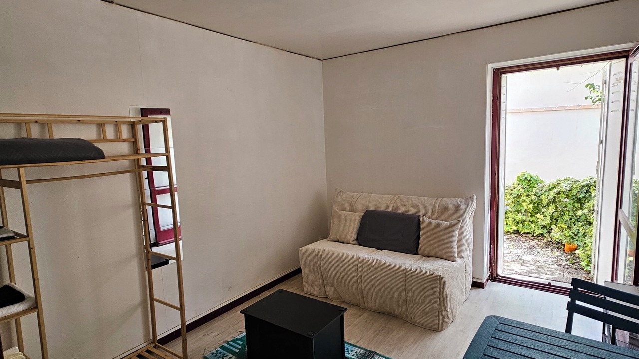 Photo of Livingroom in Saint Seurin - Fondaudege