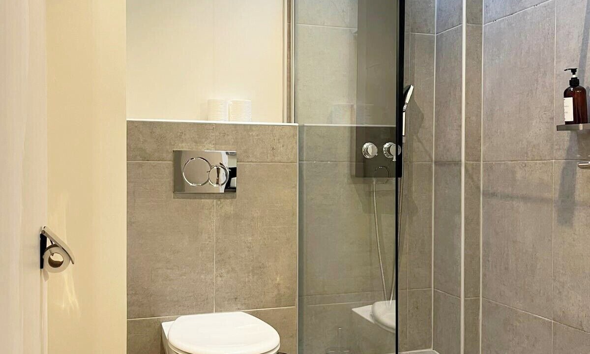Photo of Bathroom in Bordeaux City Centre