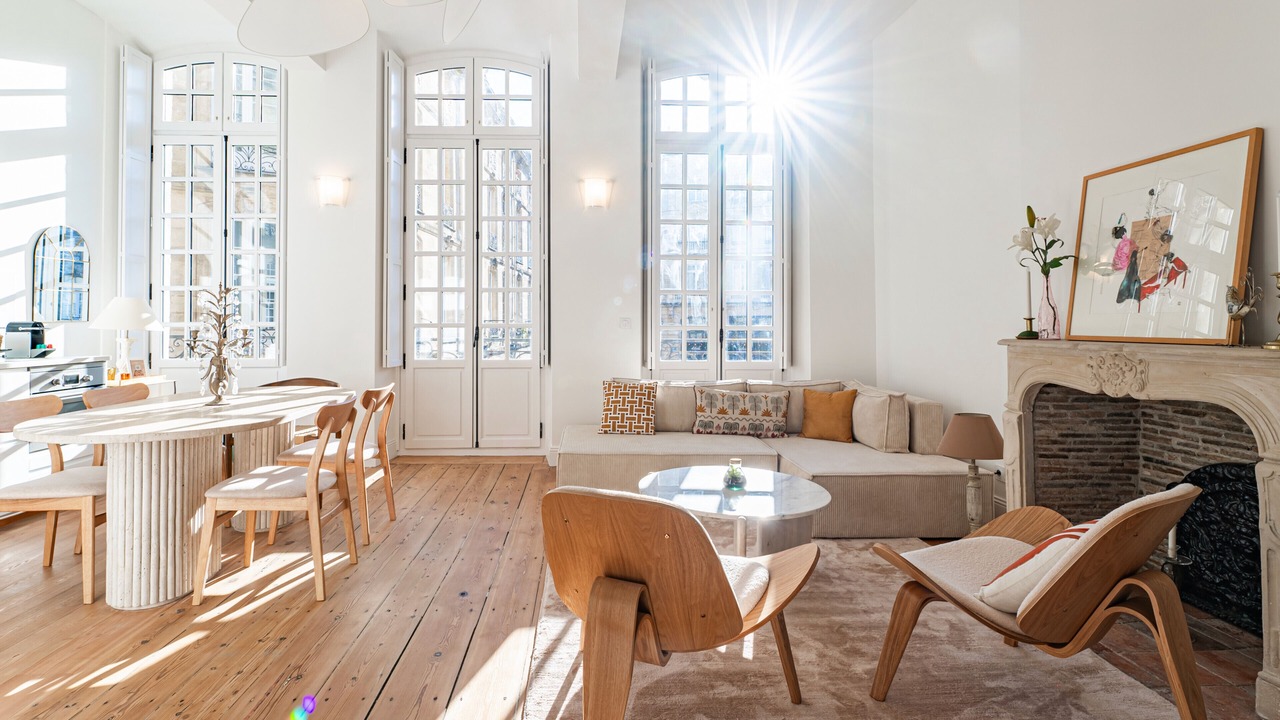 Photo of Livingroom in Hotel de Ville - Quinconces