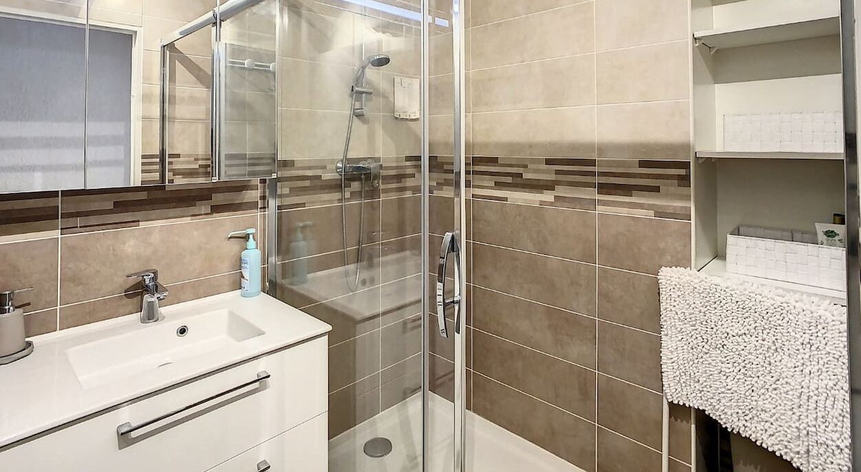Photo of Bathroom in Salon-de-Provence