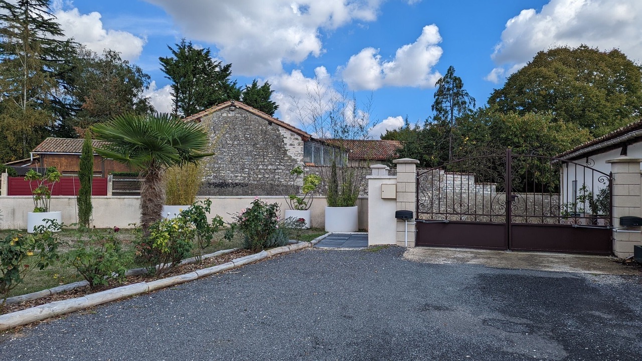 Photo of Outdoor in Montjean