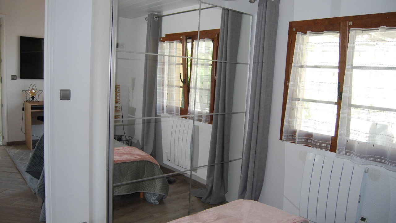 Photo of Bedroom in Montjean