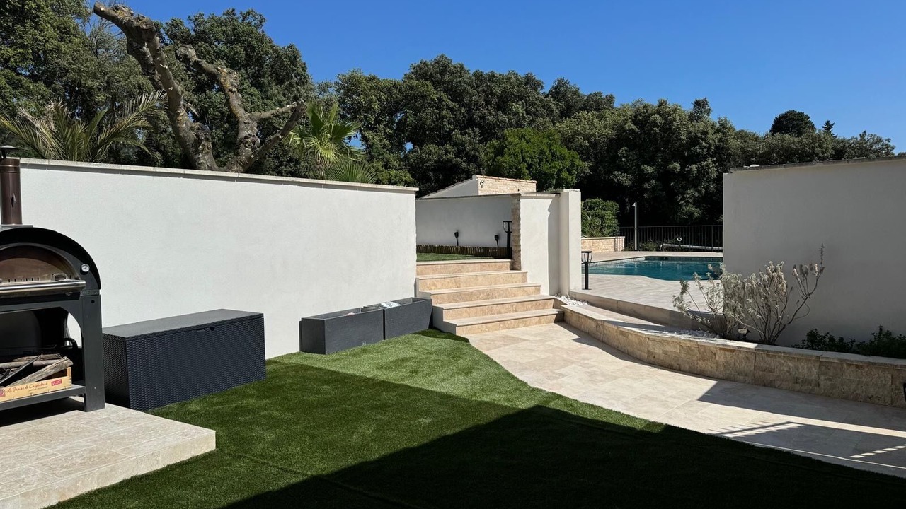Photo of Patio Balcony in Morieres-les-Avignon