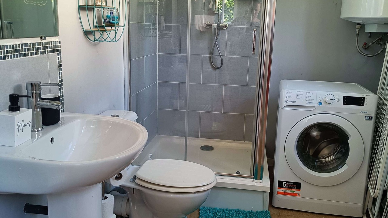 Photo of Bathroom in Vernoux-en-Gatine