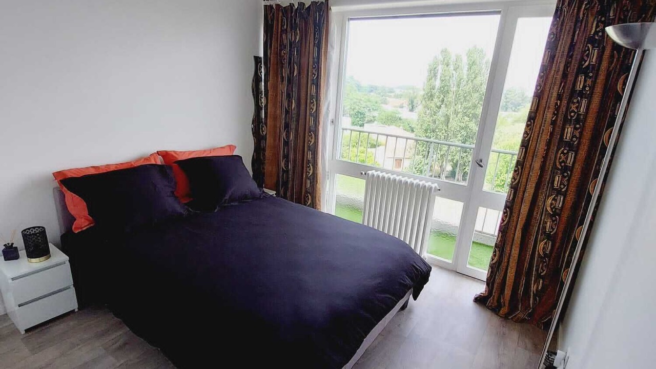 Photo of Bedroom in Le Bouscat
