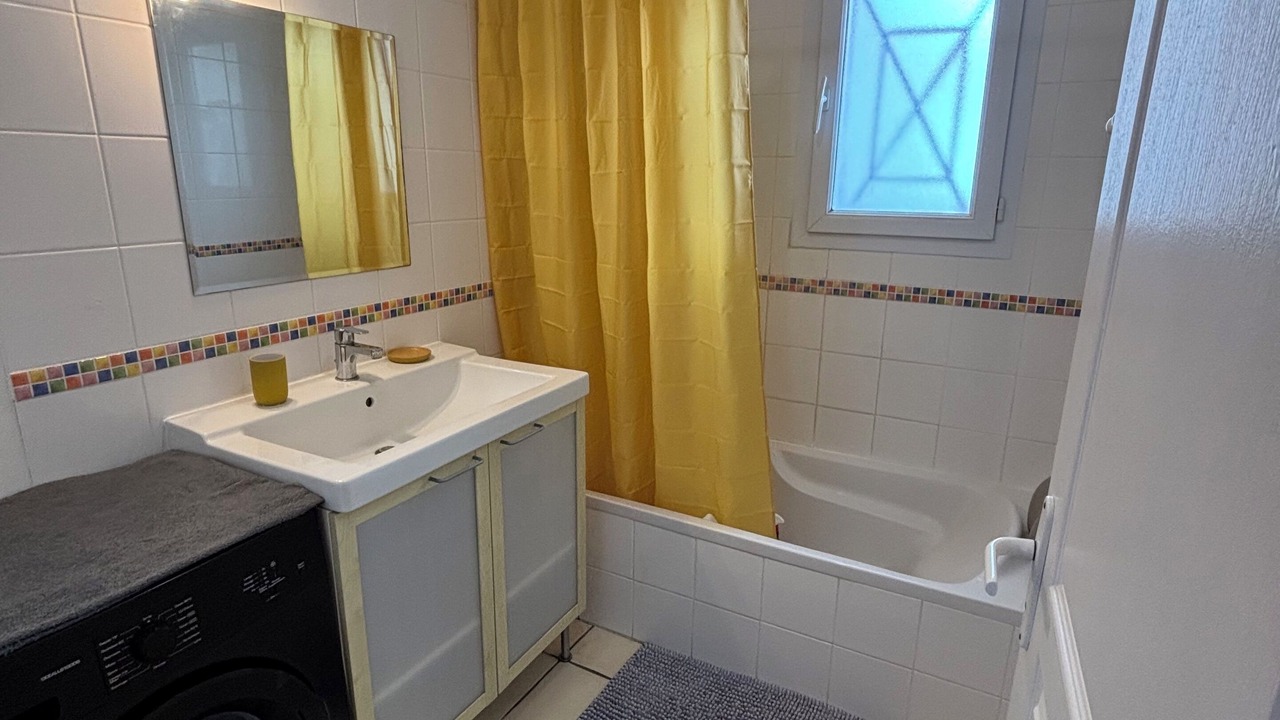 Photo of Bathroom in Etaules