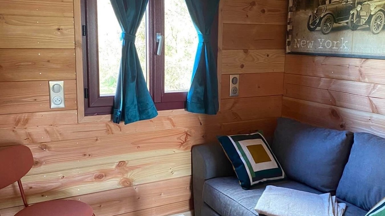 Photo of Livingroom in Coulaures