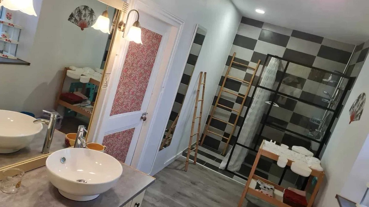 Photo of Bathroom in Pleuville