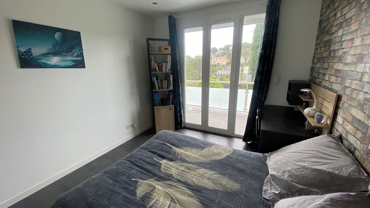 Photo of Bedroom in Carnoux-en-Provence