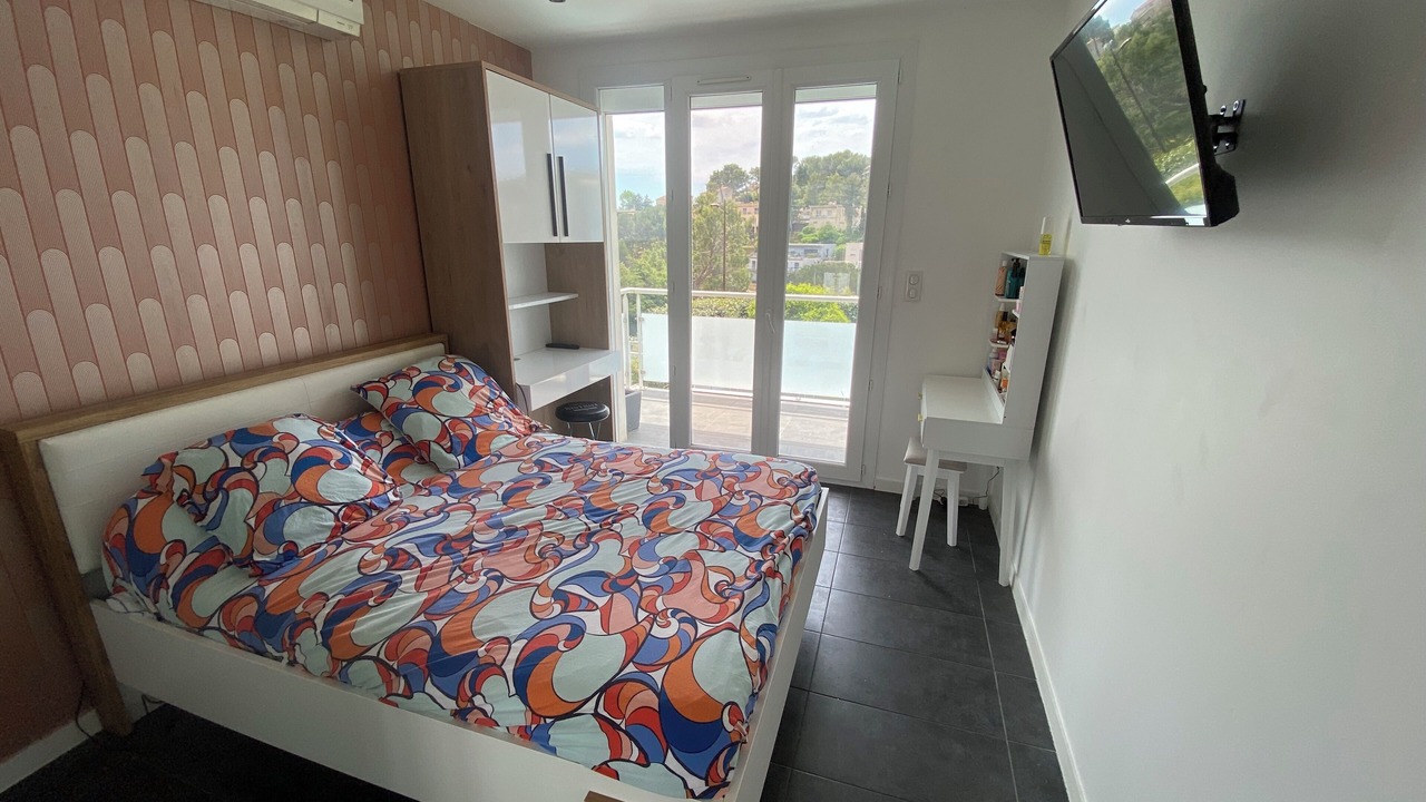 Photo of Bedroom in Carnoux-en-Provence
