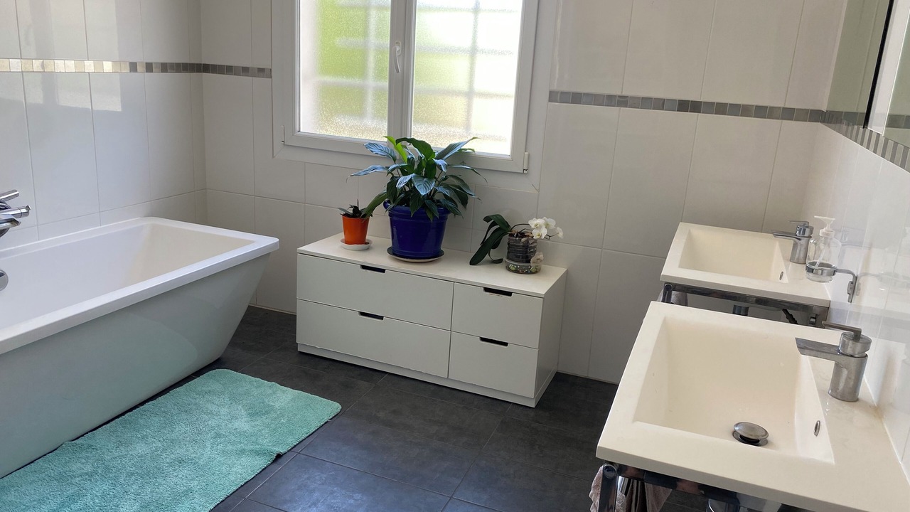 Photo of Bathroom in Carnoux-en-Provence