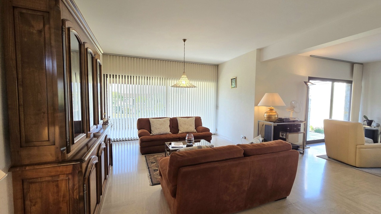 Photo of Livingroom in L'Isle-d'Espagnac