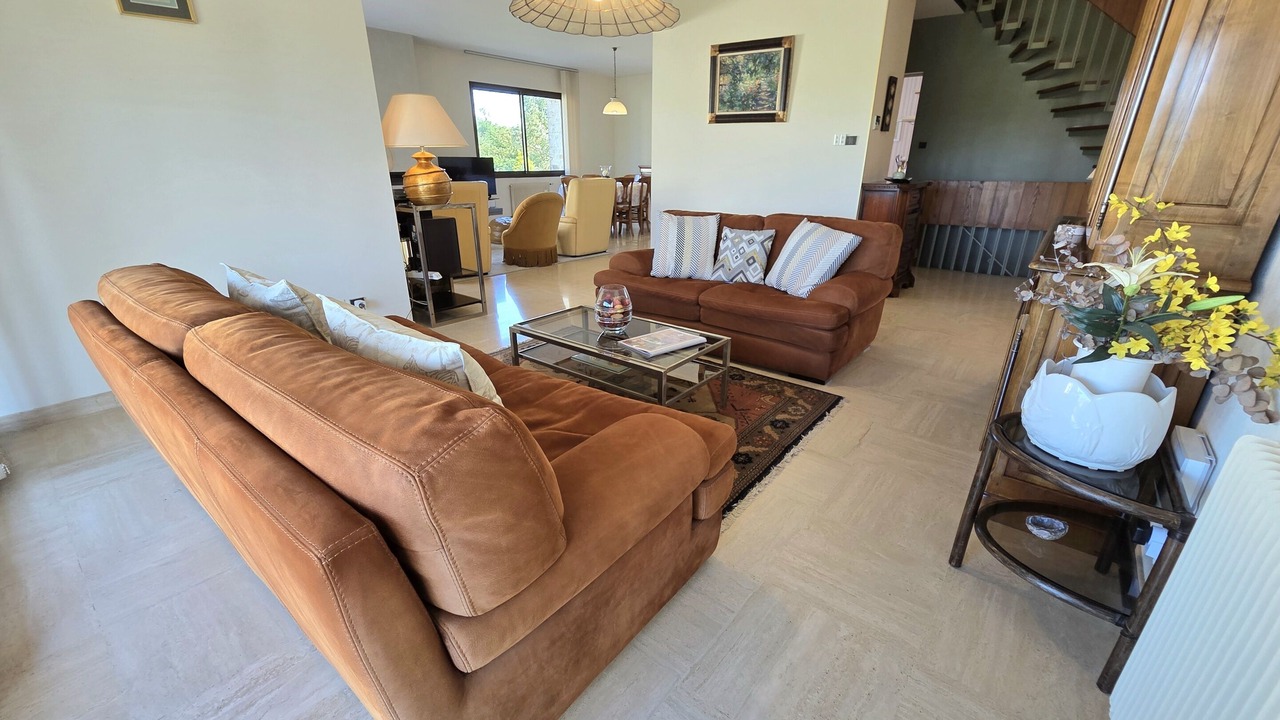 Photo of Livingroom in L'Isle-d'Espagnac