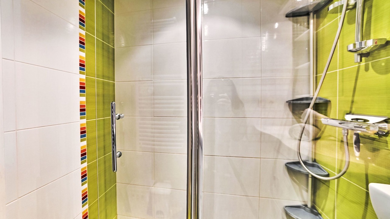 Photo of Bathroom in Domino