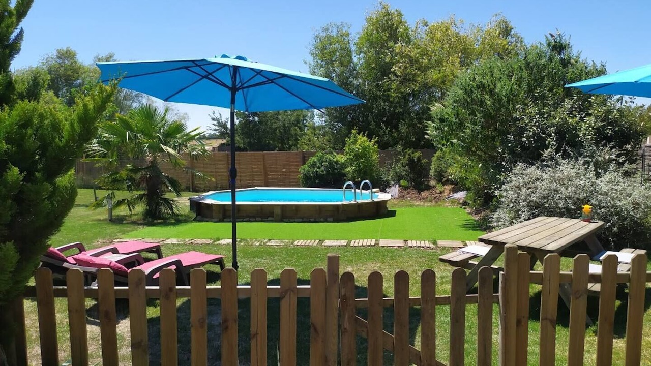 Photo of Outdoor in Genouille
