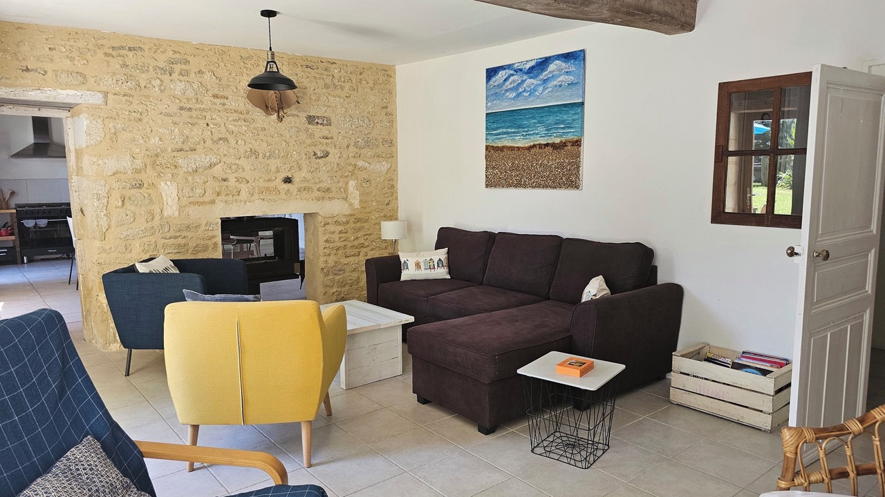 Photo of Livingroom in Genouille