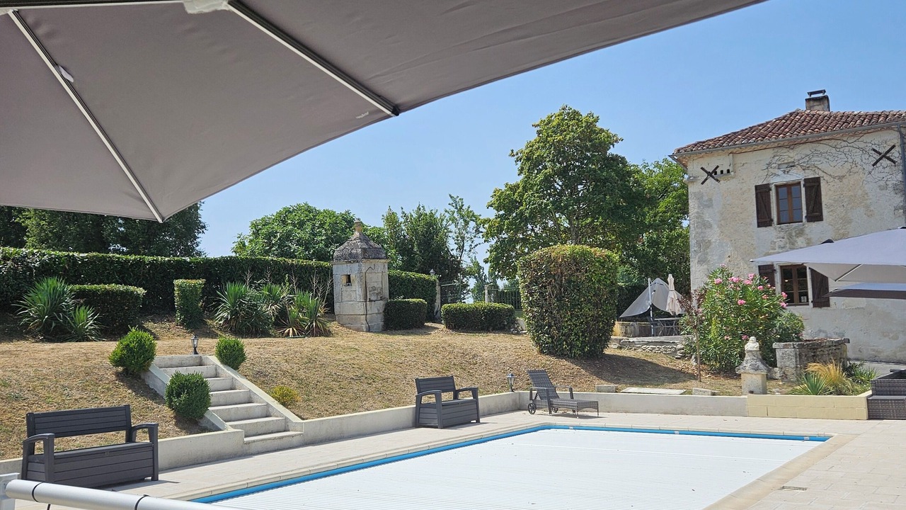 Photo of Outdoor in Champagne-et-Fontaine