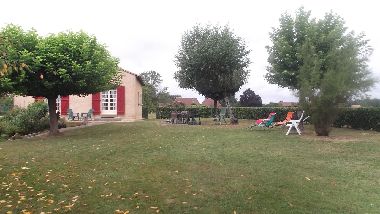 Photo of Outdoor in Lanquais