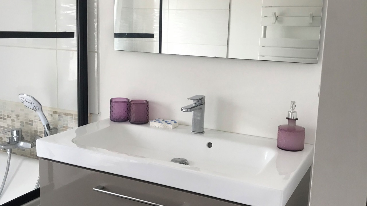 Photo of Bathroom in Quartier de l'Hippodrome