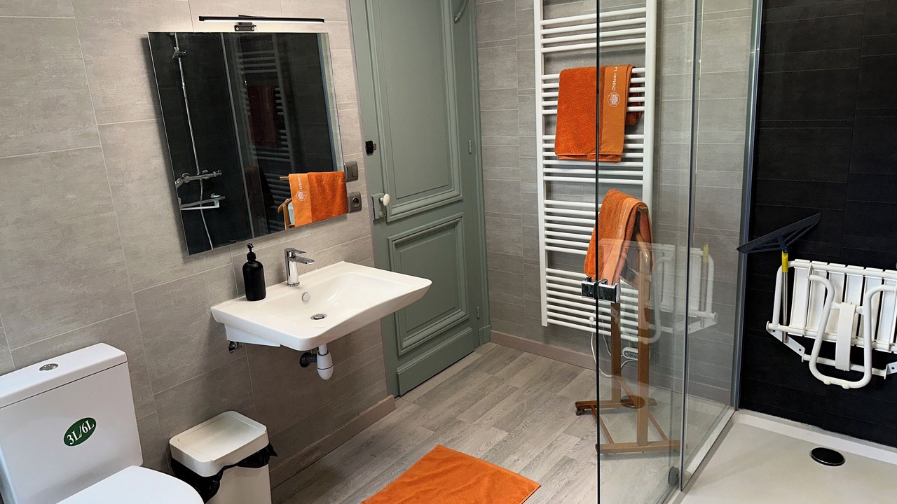Photo of Bathroom in Fronsac
