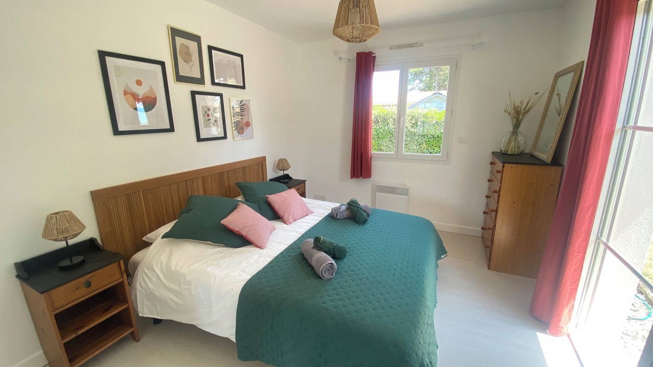 Photo of Bedroom in Audenge