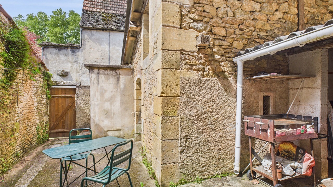 Photo of Outdoor in Saint-Leon-sur-Vezere