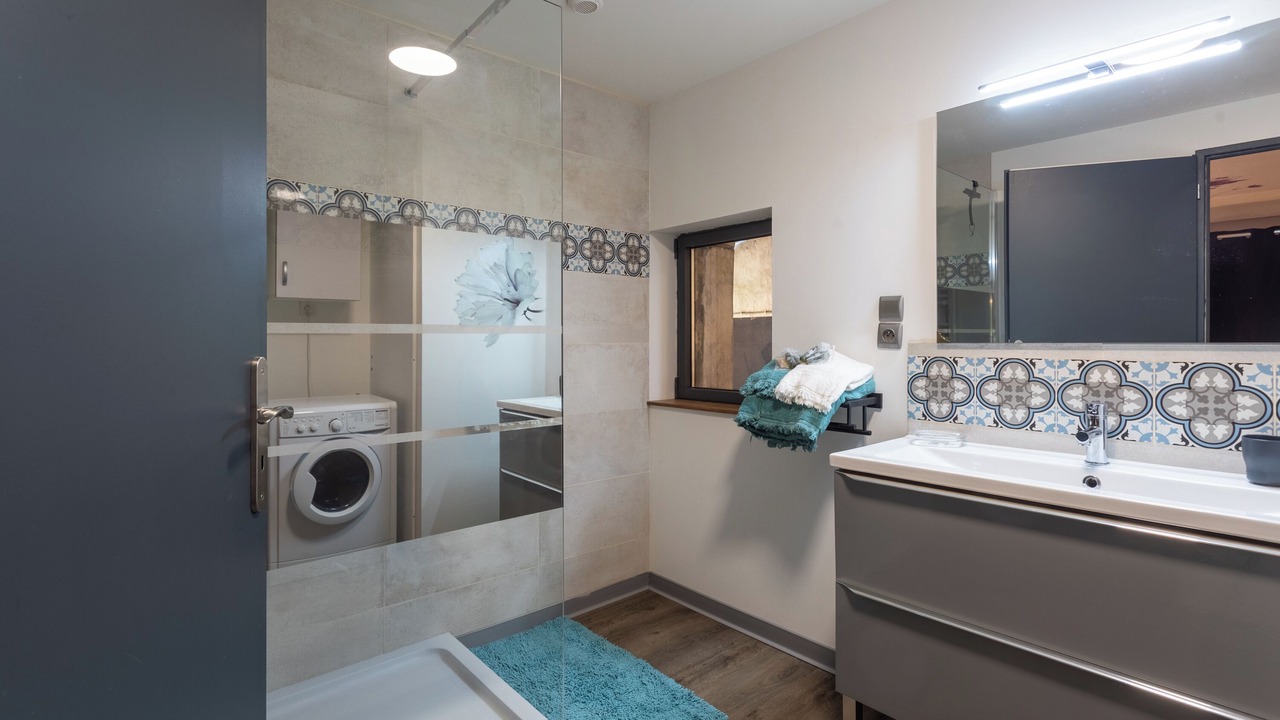 Photo of Bathroom in Monein