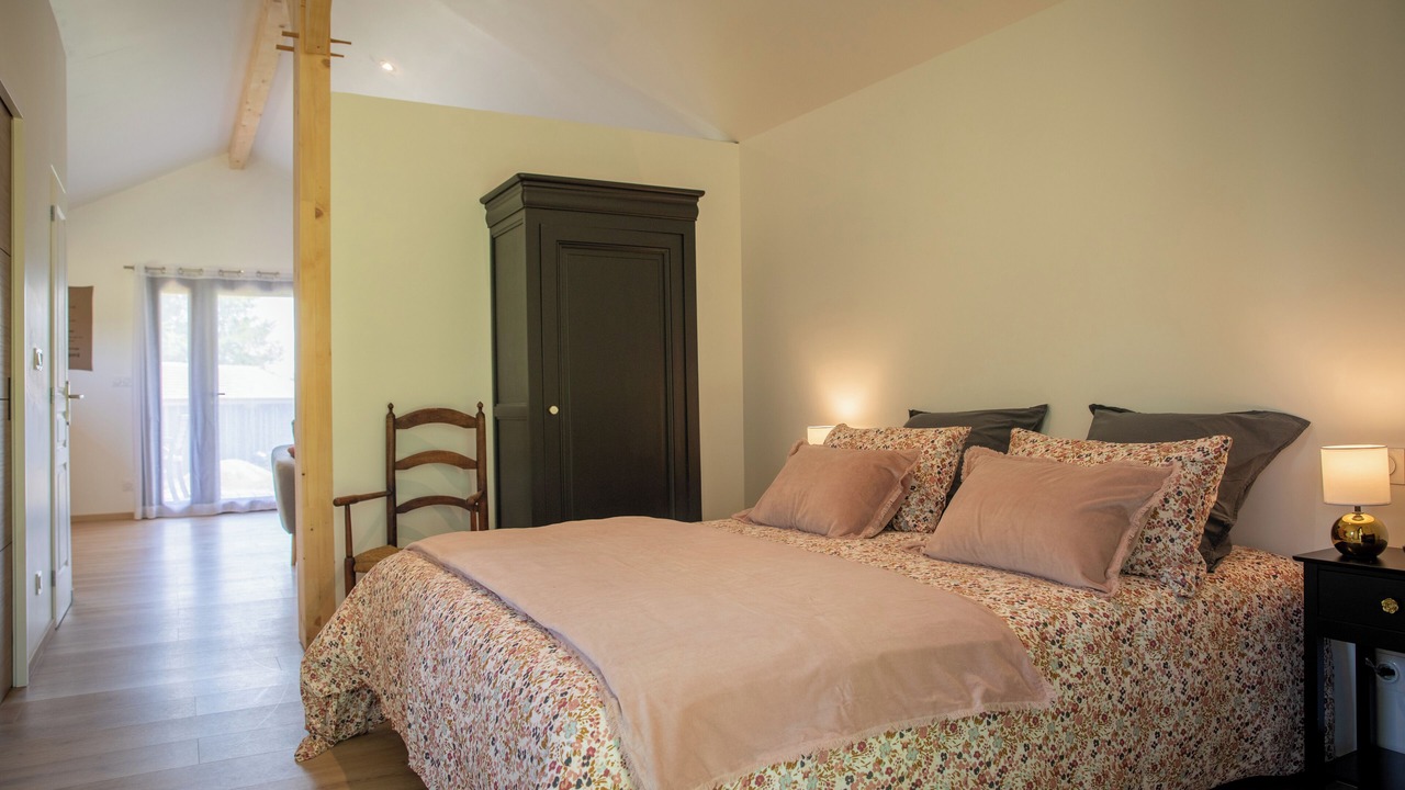Photo of Bedroom in Le Buisson-de-Cadouin