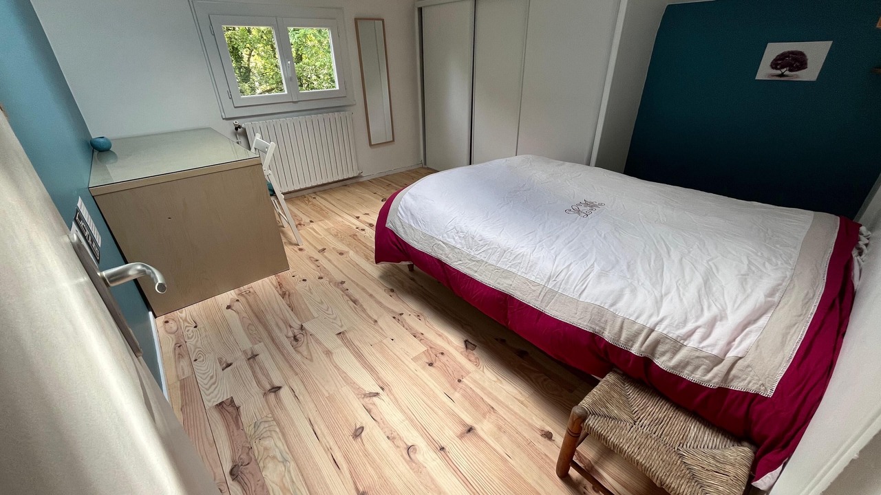 Photo of Bedroom in Leognan
