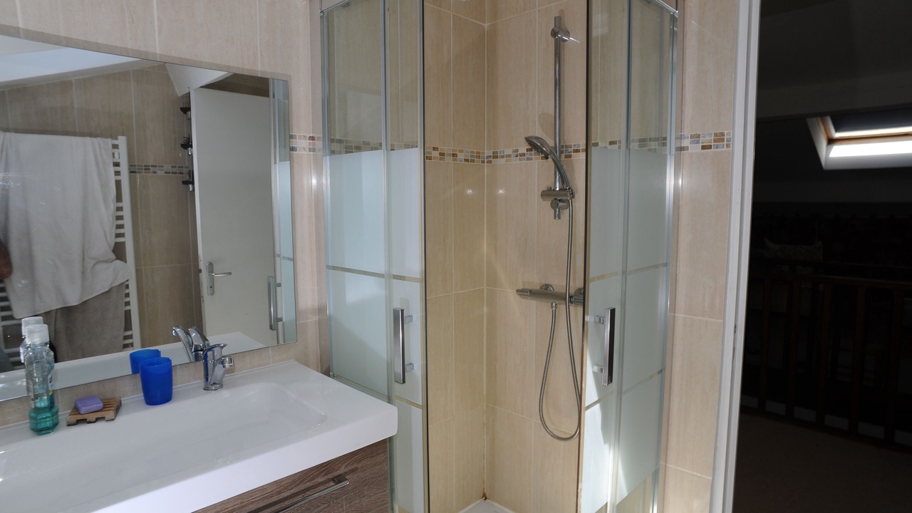 Photo of Bathroom in Leognan