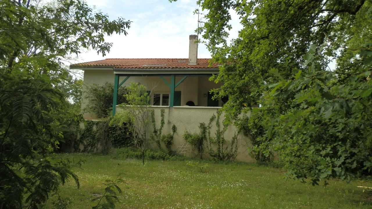 Photo of Outdoor in Leognan
