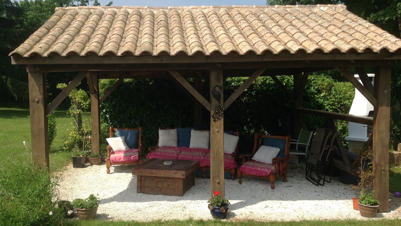 Photo of Outdoor in Cravans