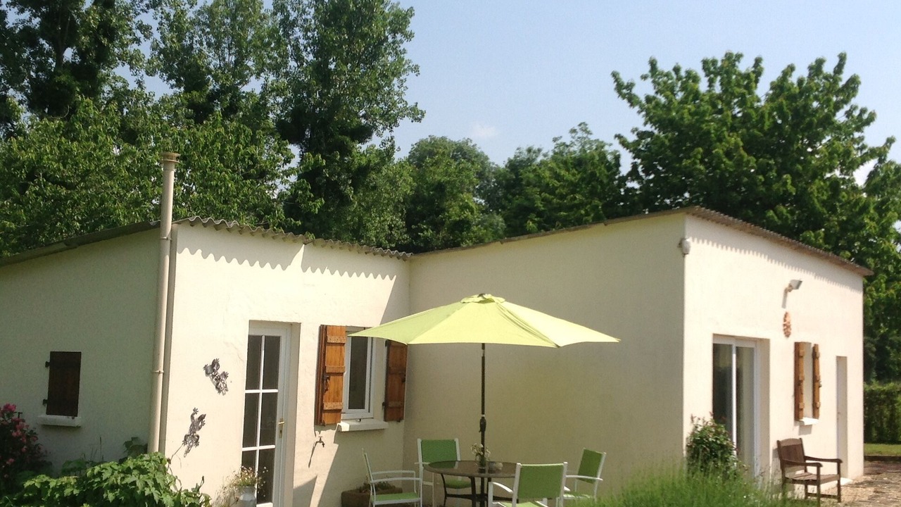 Photo of Outdoor in Cravans