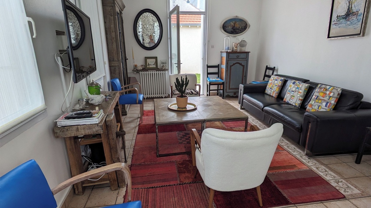 Photo of Livingroom in Port District