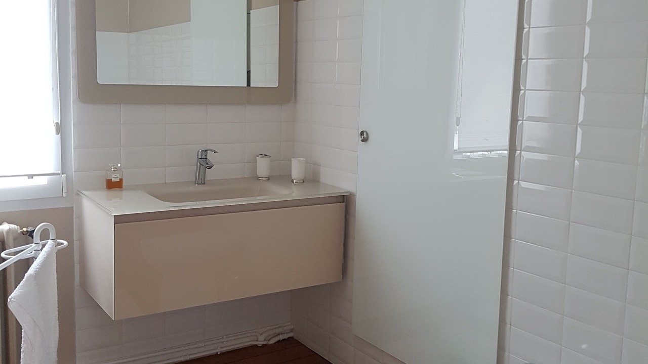 Photo of Bathroom in Port District