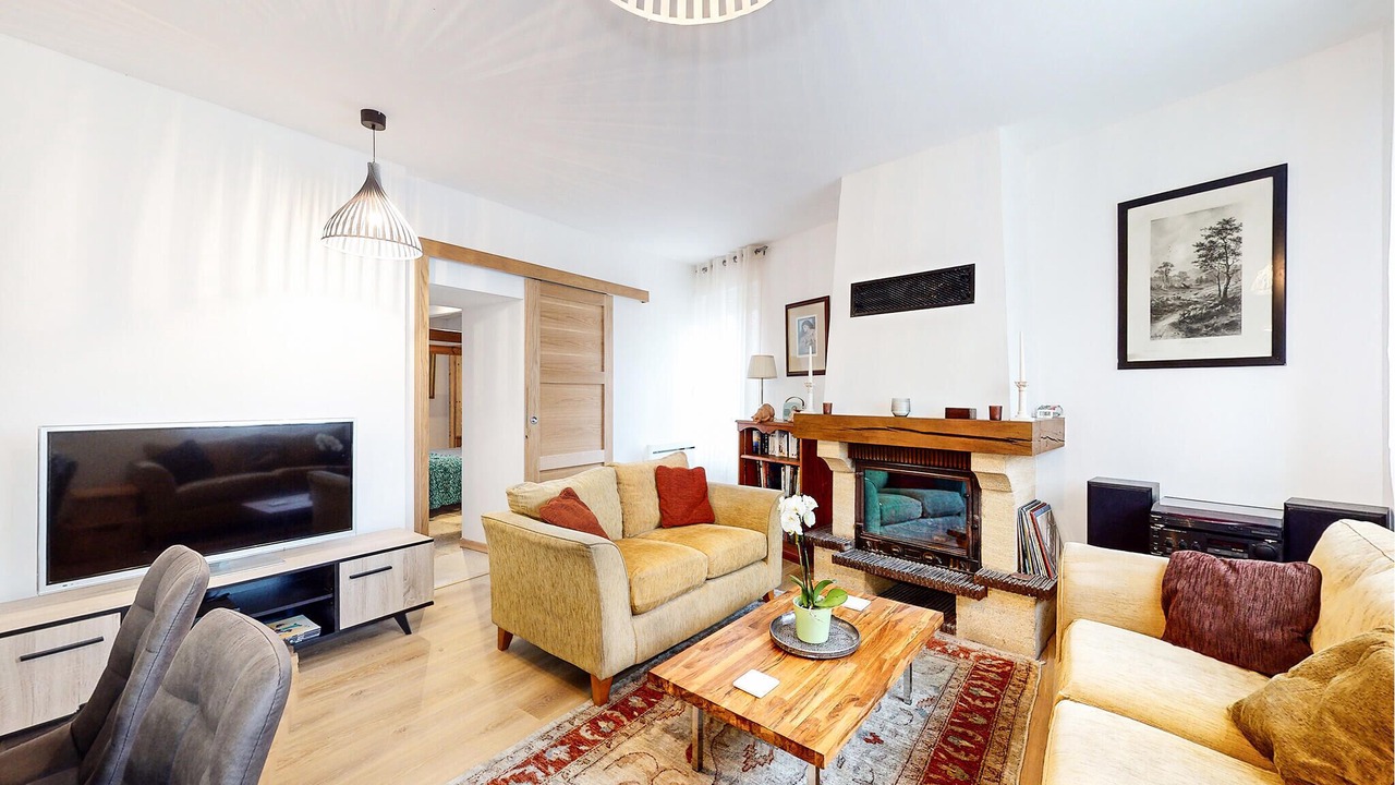 Photo of Bedroom in Doux